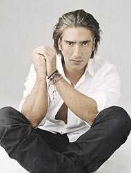 alejandro-fernandez03.jpg