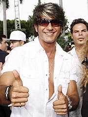 bobby-larios03.jpg
